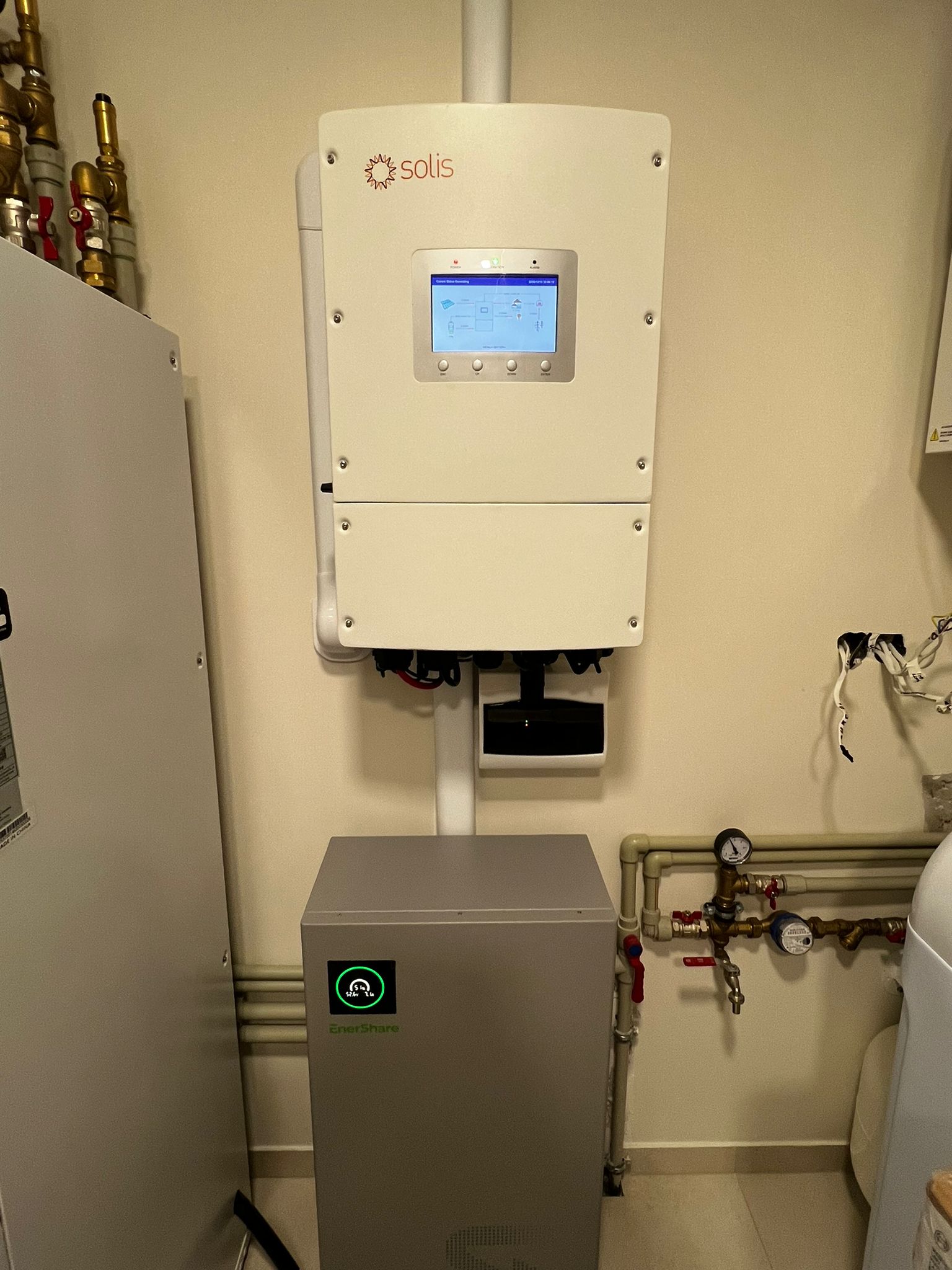 Solis S6 Hybrid inverteris prie EnerShare kaupiklio